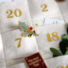 Heirloom Christmas Pin Badge Advent Calendar