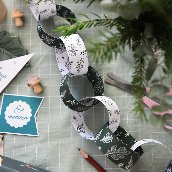 Mixed Greenery Christmas Paper Chains Kit