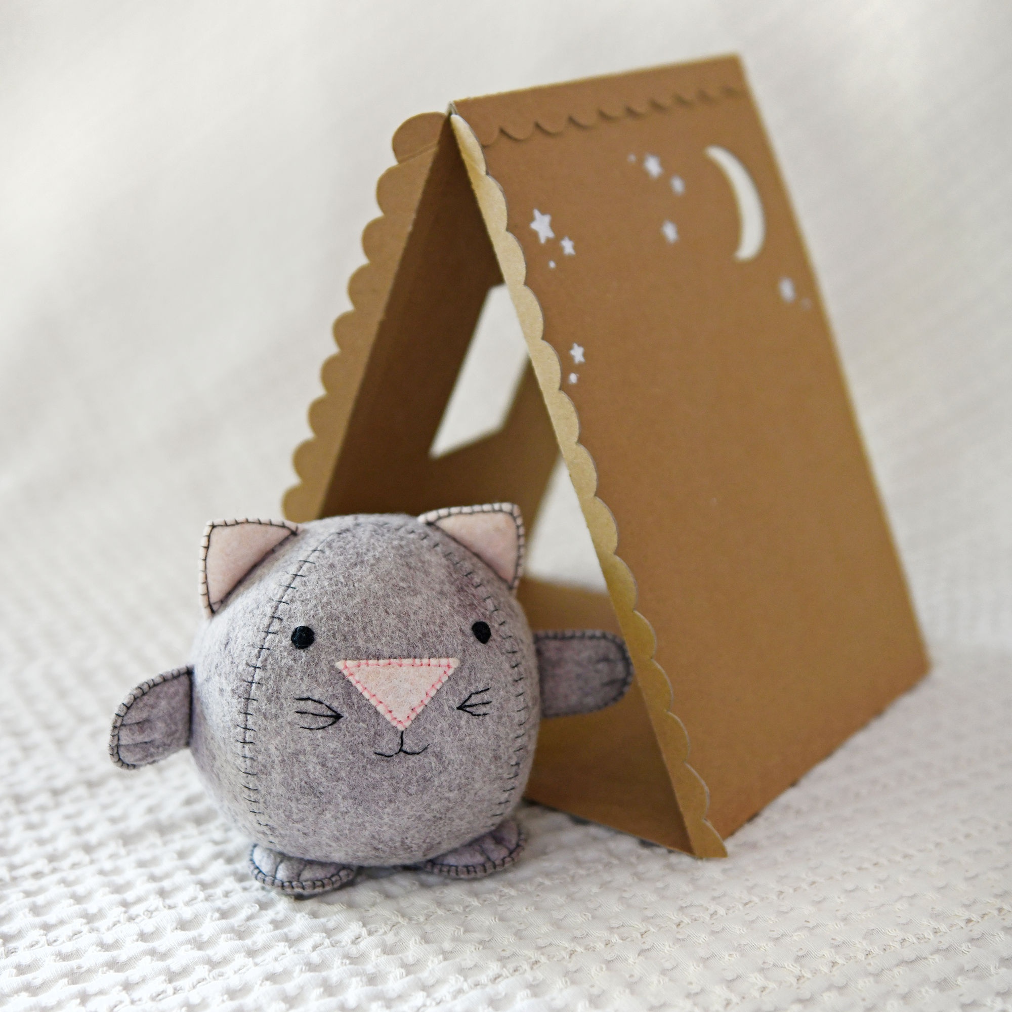 Make Your Own Kitten Craft Kit Clara and Macy