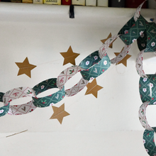 Tiny Bow Christmas Paper Chain Garland Kit