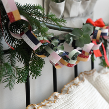 Traditional Patchwork Christmas Paper Chains Kit