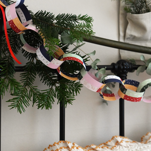 Traditional Patchwork Christmas Paper Chains Kit