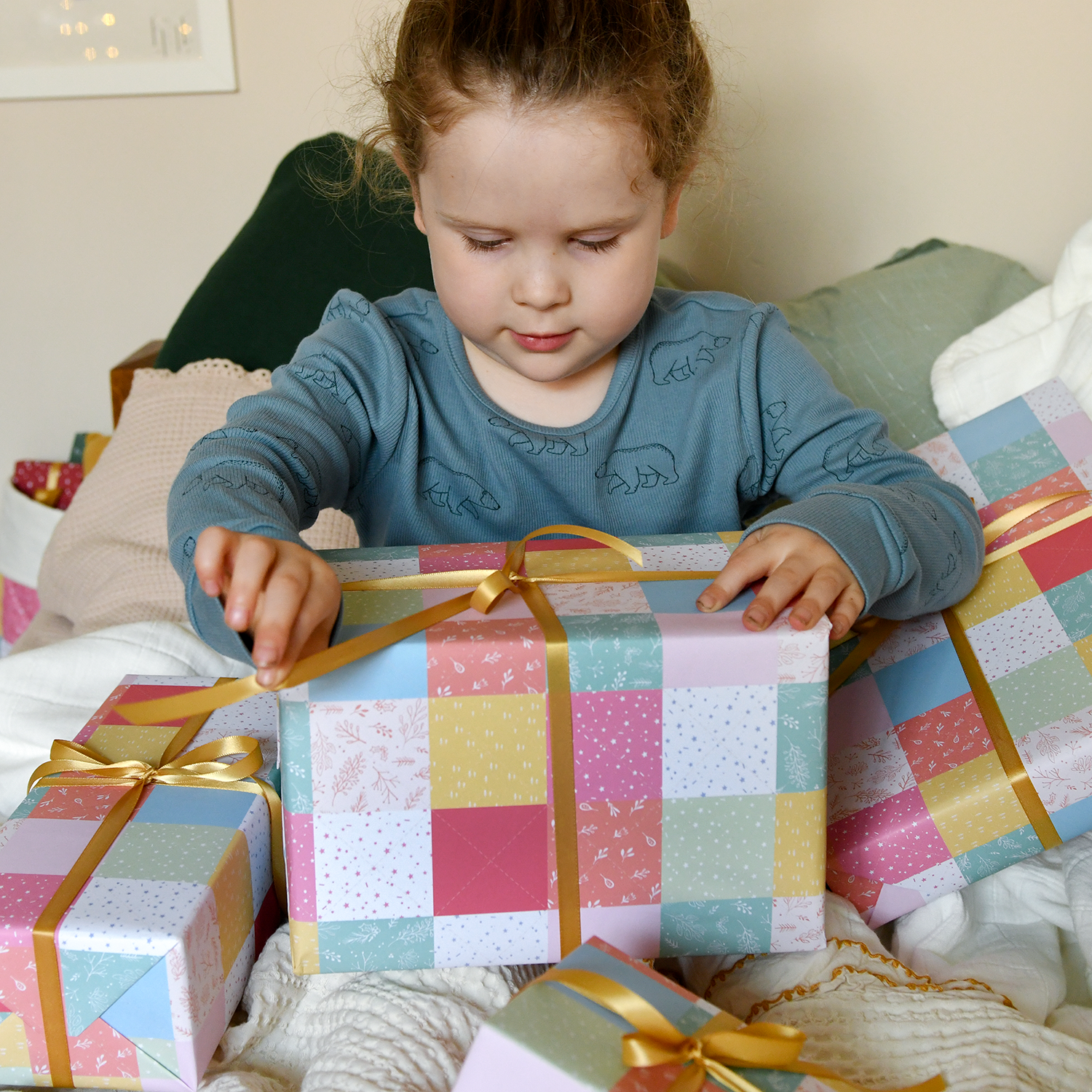 Patchwork Quilt Hug Recyclable Wrapping Paper Set 