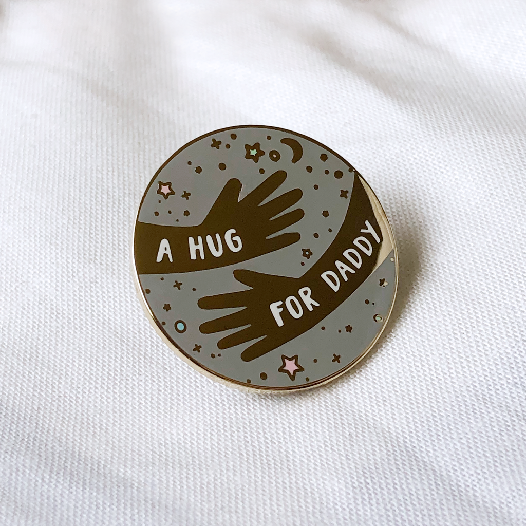 A Hug For Daddy Enamel Lapel Pin Badge – Clara and Macy