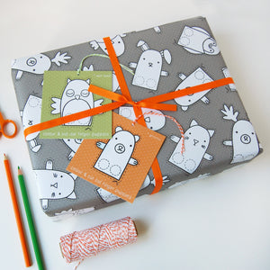 Finger Puppet Interactive Wrapping Paper Set - Clara and Macy